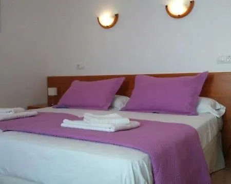 Oasis Menorca Πανσιόν *