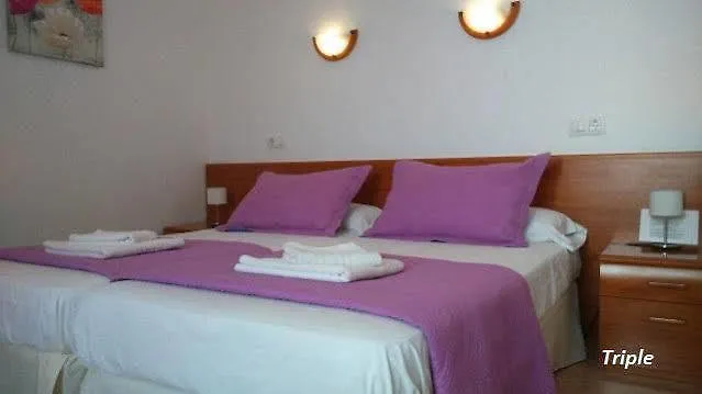 Oasis Menorca Guest house *