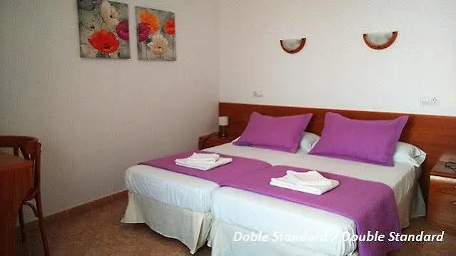 Oasis Menorca Guest house