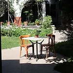 Oasis Menorca Guest house *