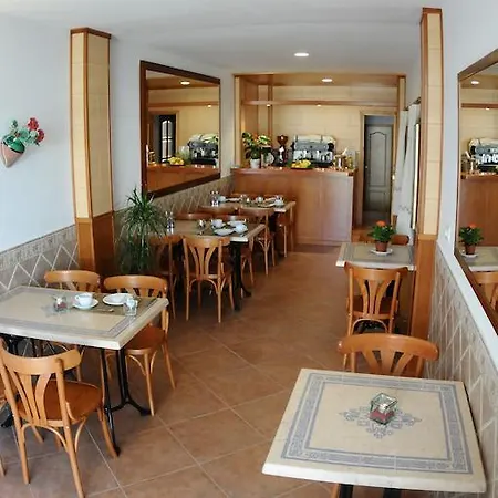 Πανσιόν Oasis Menorca *