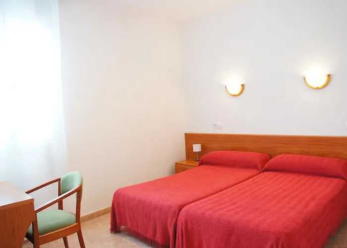 Гостевой дом Oasis Menorca Сьюдадела